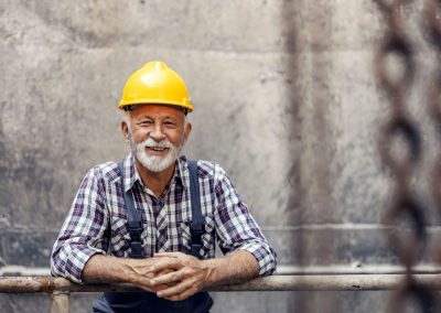 “White-collar” seniors benefit most from hybrid working